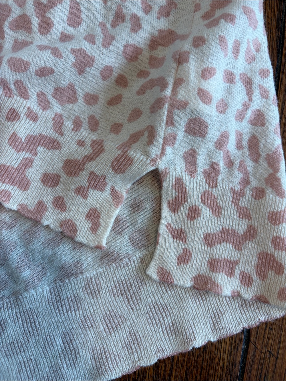 Sundry Pink Cream animal print Leopard wool cashmere blend pullover sweater 2/M - Picture 6 of 7